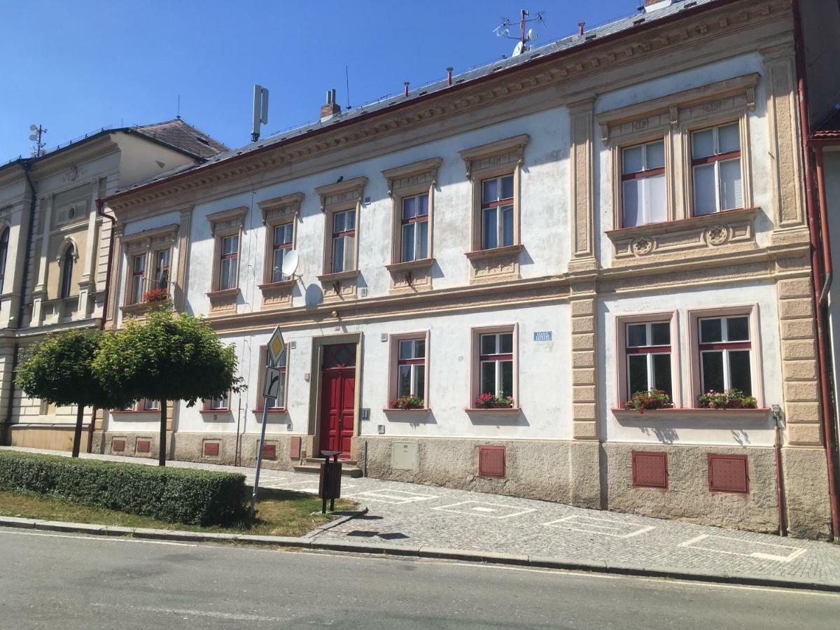 Apartmam Na Namesti II Opocno Bagian luar foto